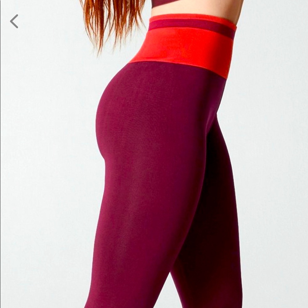 High-waisted seamless stripe legging